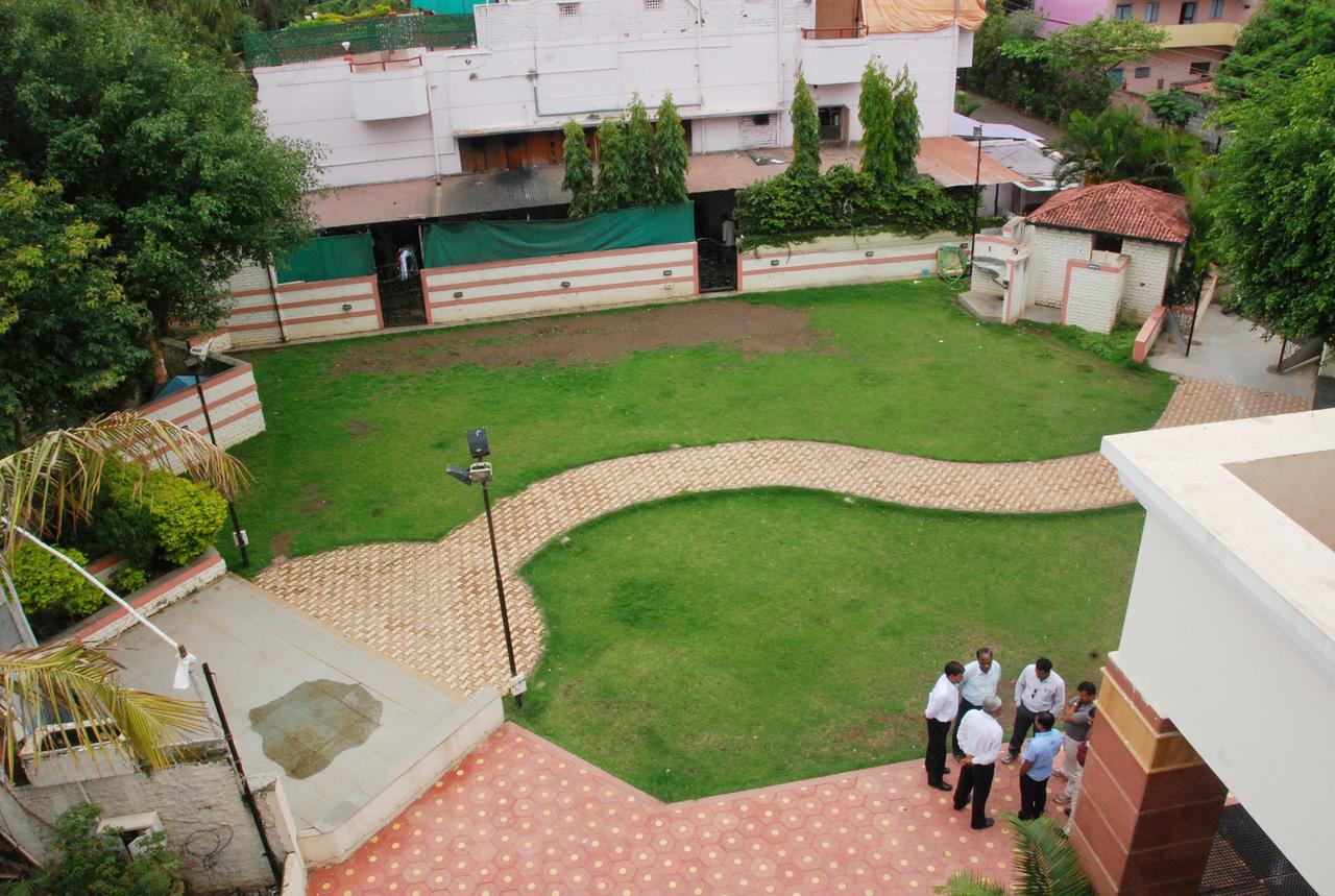 Hotel Lake View Satara Bagian luar foto